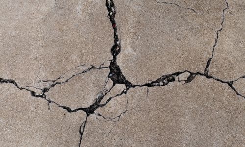 crack on concrete driveway